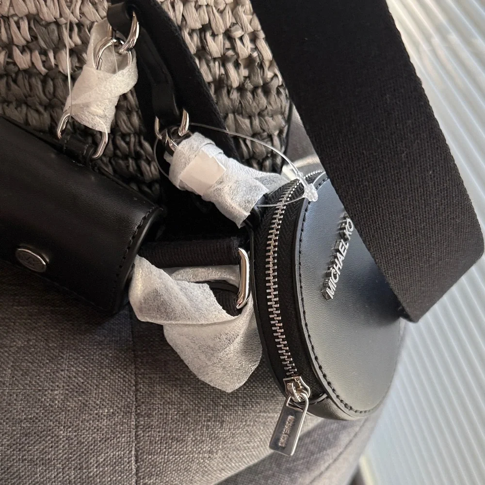 Michael Kors Jet Set travel Black and White Crossbody Bag - Picture 5 of 11